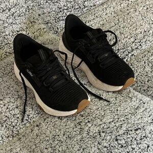 KURU Atom 2 Black Athletic Running Shoes with White Midsole size 6